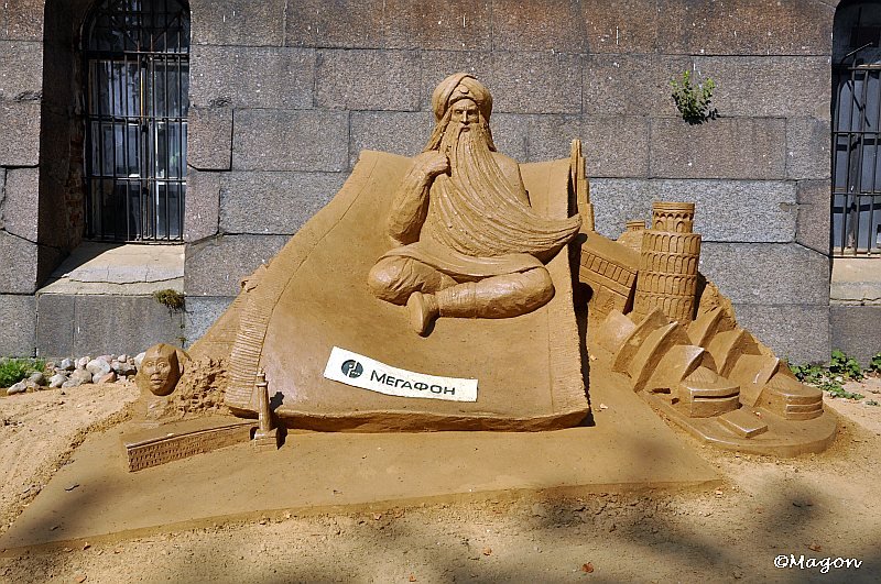 Sand Festival в России: песчаная скульптура мудреца и Линкольна-Башни